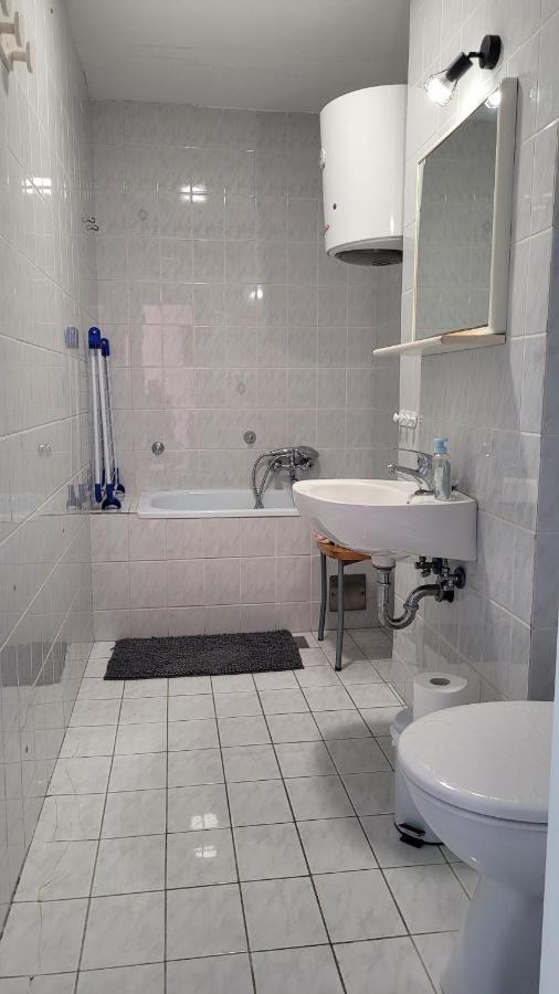 פיראן Apartment Loti מראה חיצוני תמונה